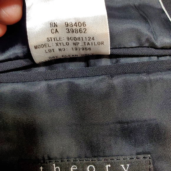 Theory men’s 40R black suit coat - Picture 11 of 11